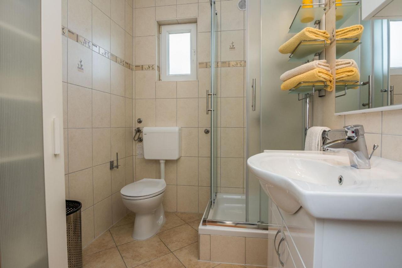 Apartments Sarlija Vir Zewnętrze zdjęcie